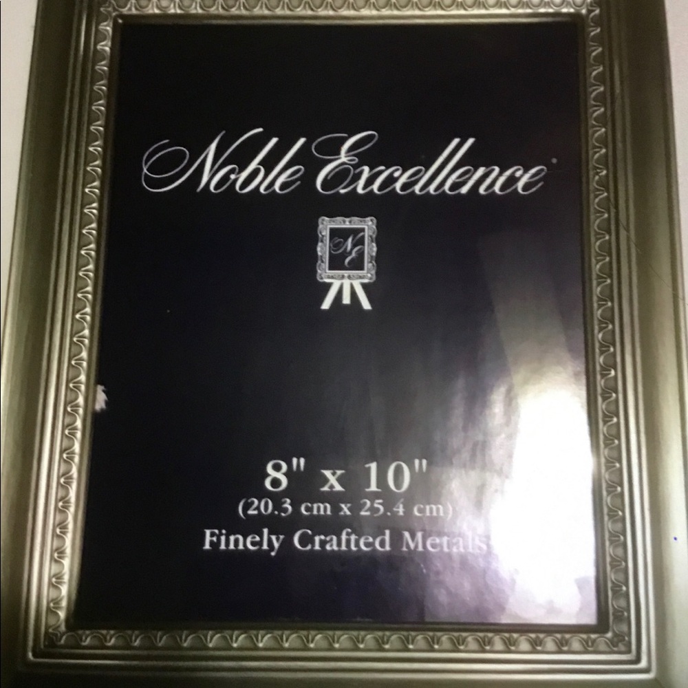 Noble Excellence 8X 10 Metal Picture Frame